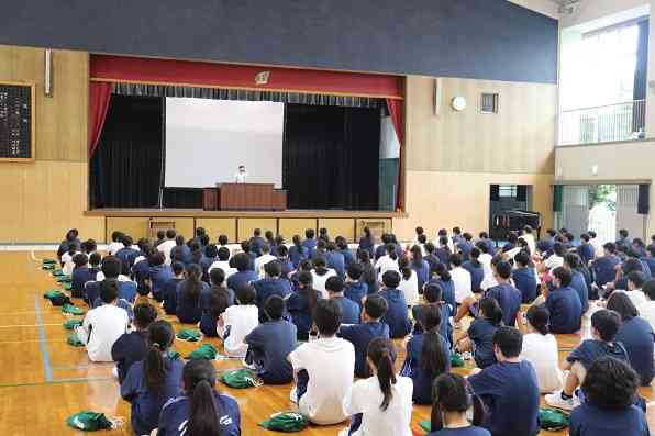 本日の全校集会